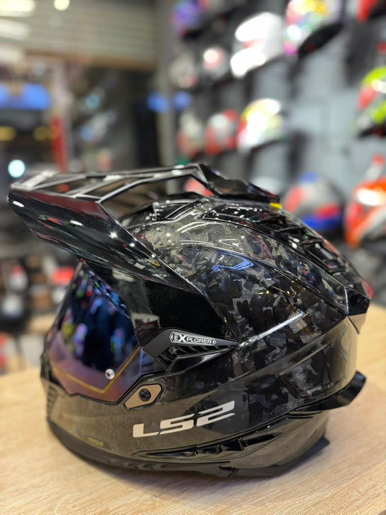 MX701 EXPLORER SOLID FORGED CARBON