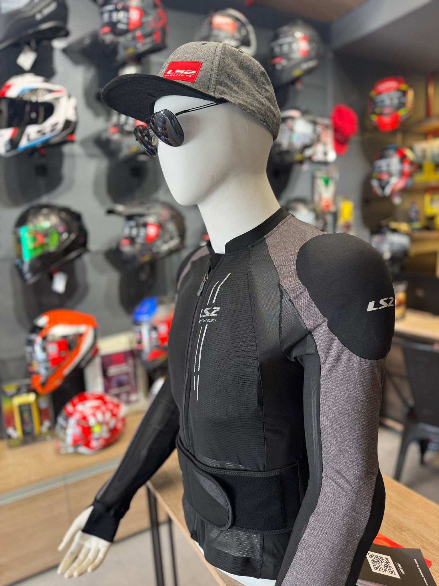 LS2 X-ARMOUR – www.ls2helmetspk.com